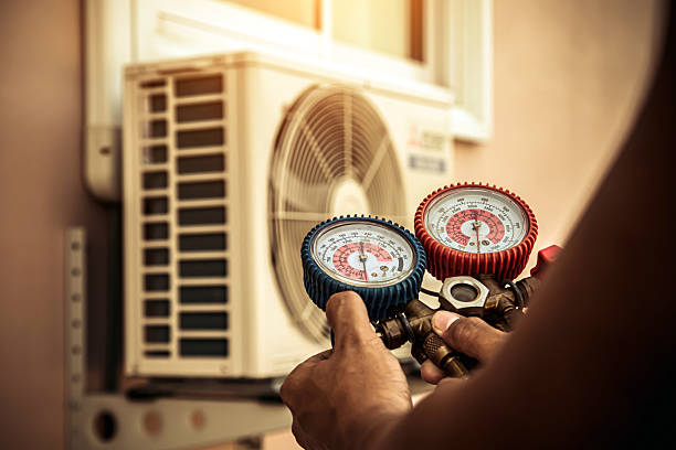 Professional Hvac technician working in New Holland, OH